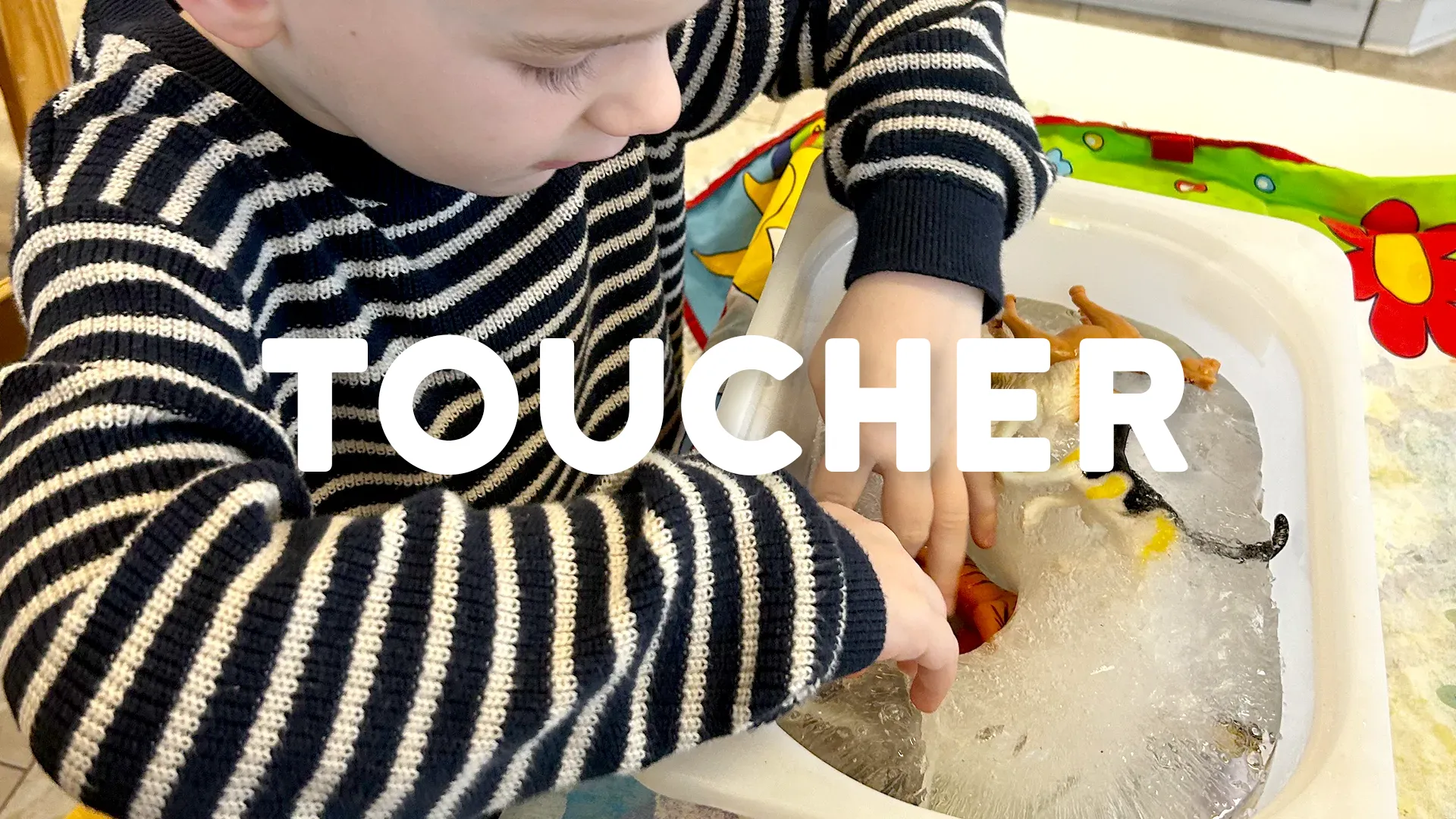 Creche 6 Sens Grands Mission Glace Experience 00 Toucher