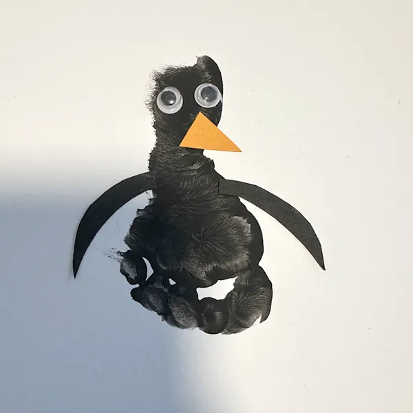 Empreinte Pied Pingouin Nurserie 6 Sens Saint Sulpice 04