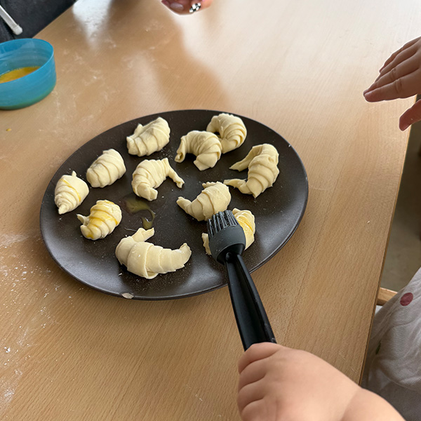 Activite Tour Eiffel Bouchons Enfant Saint Sulpice 06