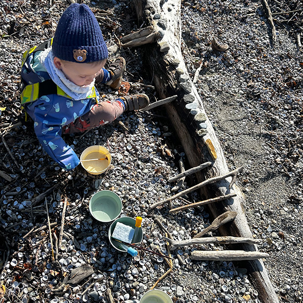 Peinture Eau Pierres Enfants Lac Saint Sulpice 6sens 01