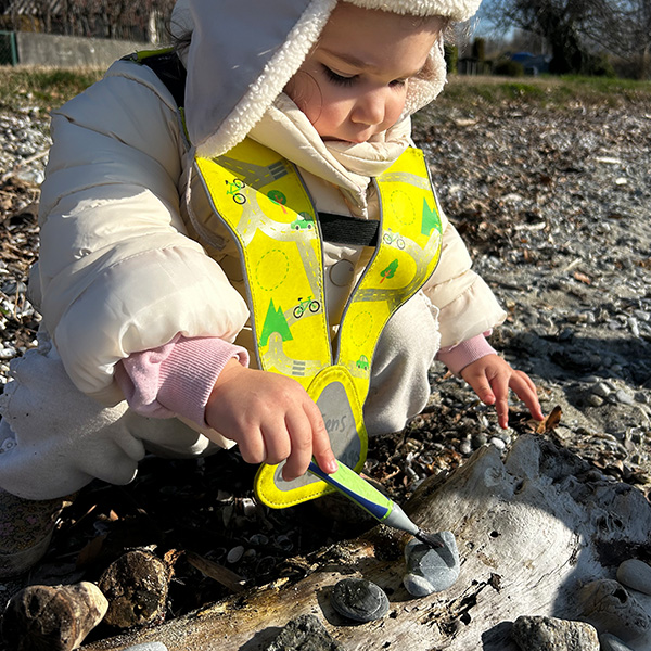 Peinture Eau Pierres Enfants Lac Saint Sulpice 6sens 04