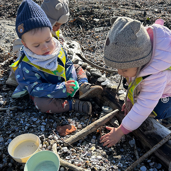 Peinture Eau Pierres Enfants Lac Saint Sulpice 6sens 06