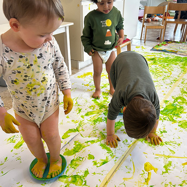 Peinture Pieds Prairie Printemps Enfants Saint Sulpice 11