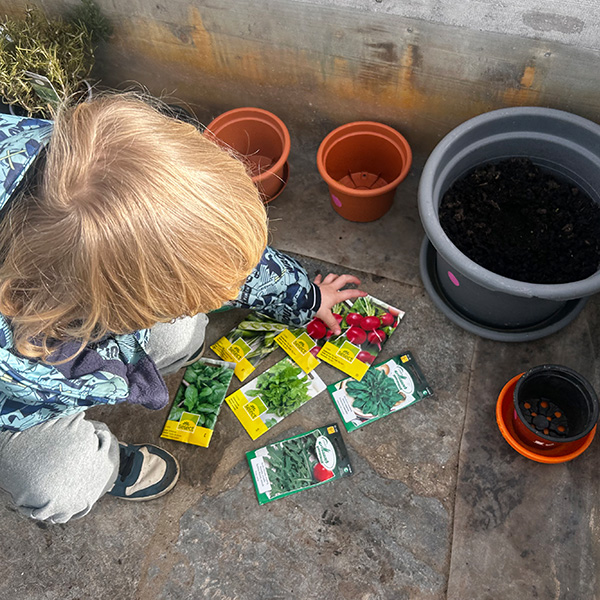 Potager Sensoriel Creche 6 Sens Saint Sulpice 01