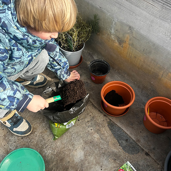 Potager Sensoriel Creche 6 Sens Saint Sulpice 02