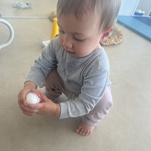 Peinture Oeufs Creche 6sens Saint Sulpice 02