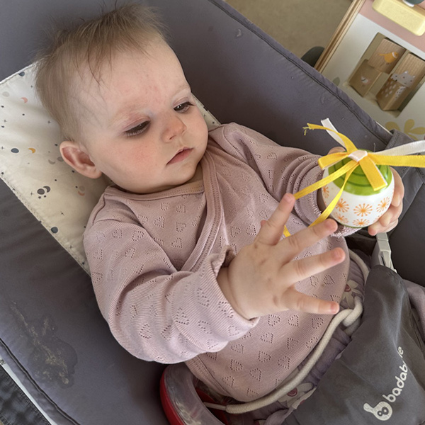 Peinture Oeufs Creche 6sens Saint Sulpice 03