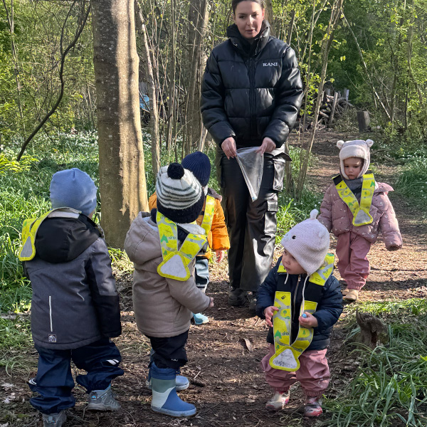 Sortie Foret Enfants Creche 6sens 12