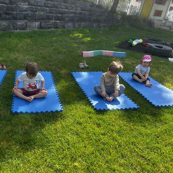 Yoga Enfants Creche 6 Sens Saint Sulpice 01